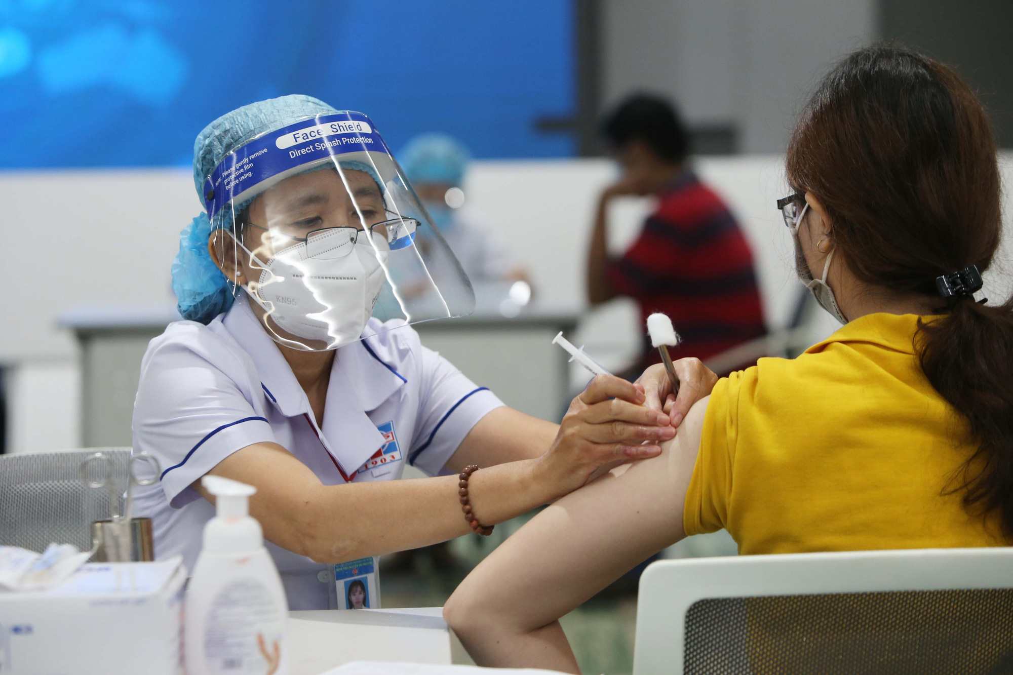 Tiêm vaccine rồi, F0 có gặp tình trạng COVID kéo dài?